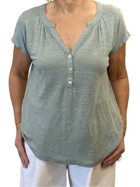 Joie 100% Linen Sage Green Short Sleeve Henley Top Size M like new versatile